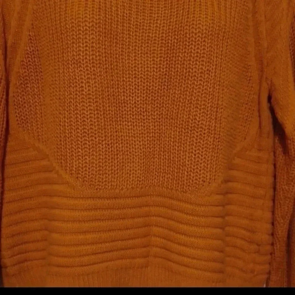 💙🌹mustard color sweater - Picture 5 of 13